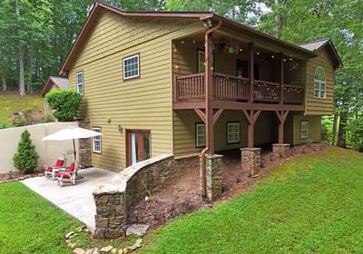 1512 Smithfield Lane