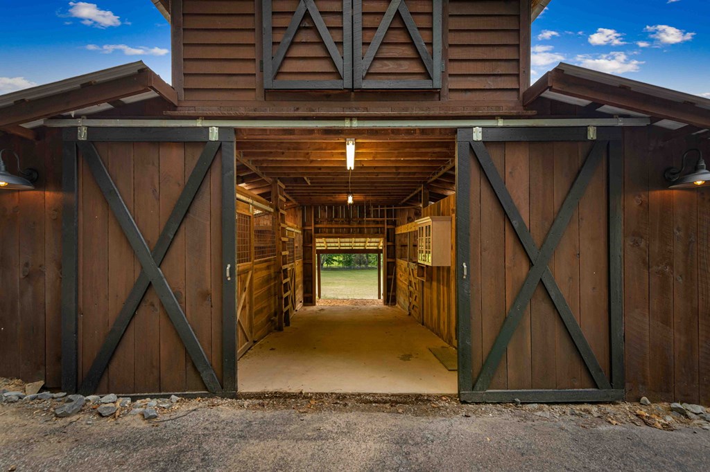 Blue Ridge, Georgia, 30513, United States, 3 Bedrooms Bedrooms, ,4 BathroomsBathrooms,Residential,Active,2008330