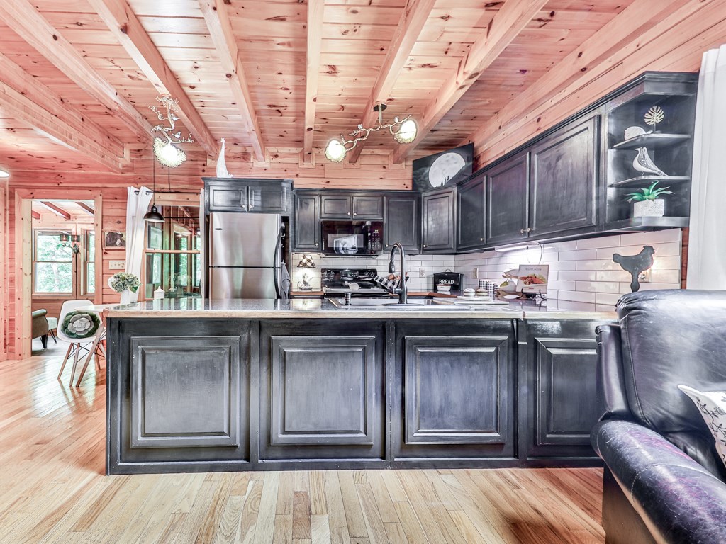 34 Amber Way