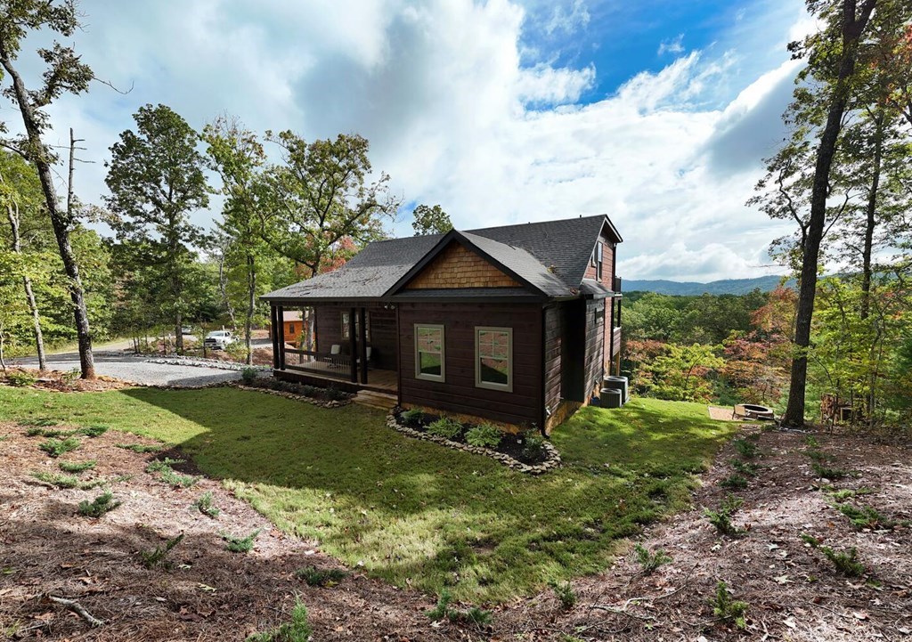 252 Crabapple Lane