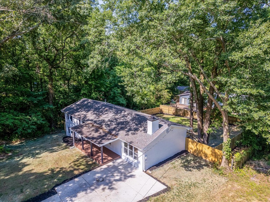 3509 Vicky Circle Nw