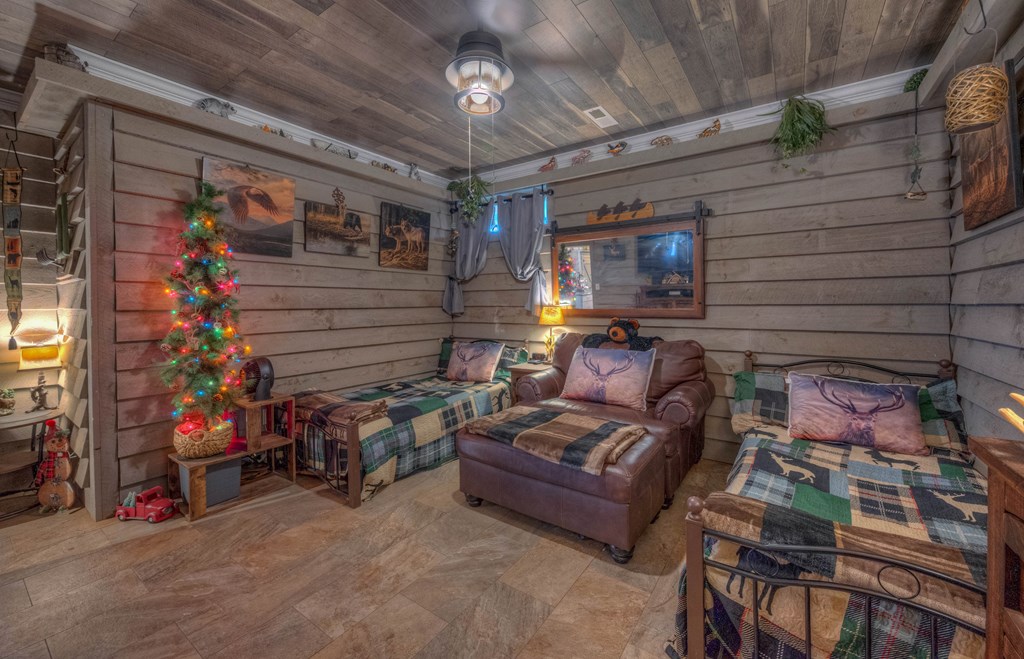 Hiawassee, Georgia, 30546, United States, 3 Bedrooms Bedrooms, ,2 BathroomsBathrooms,Residential,Active,2007353
