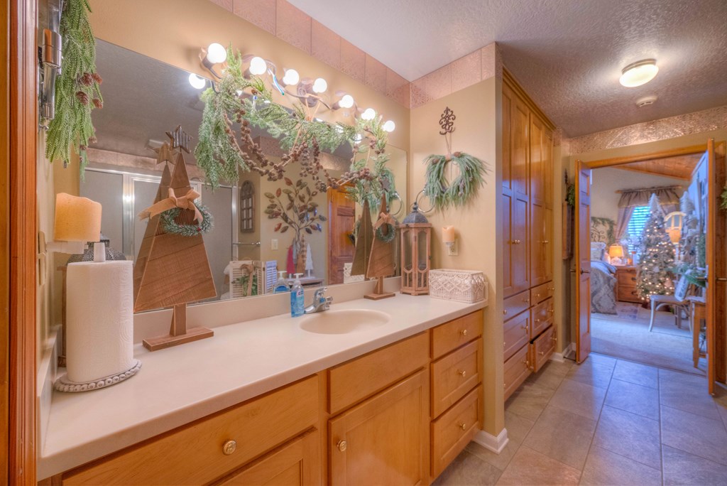 2875 Hickory Cove Lane