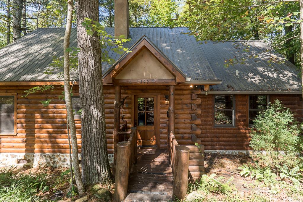 399 Vineyard Creek Way