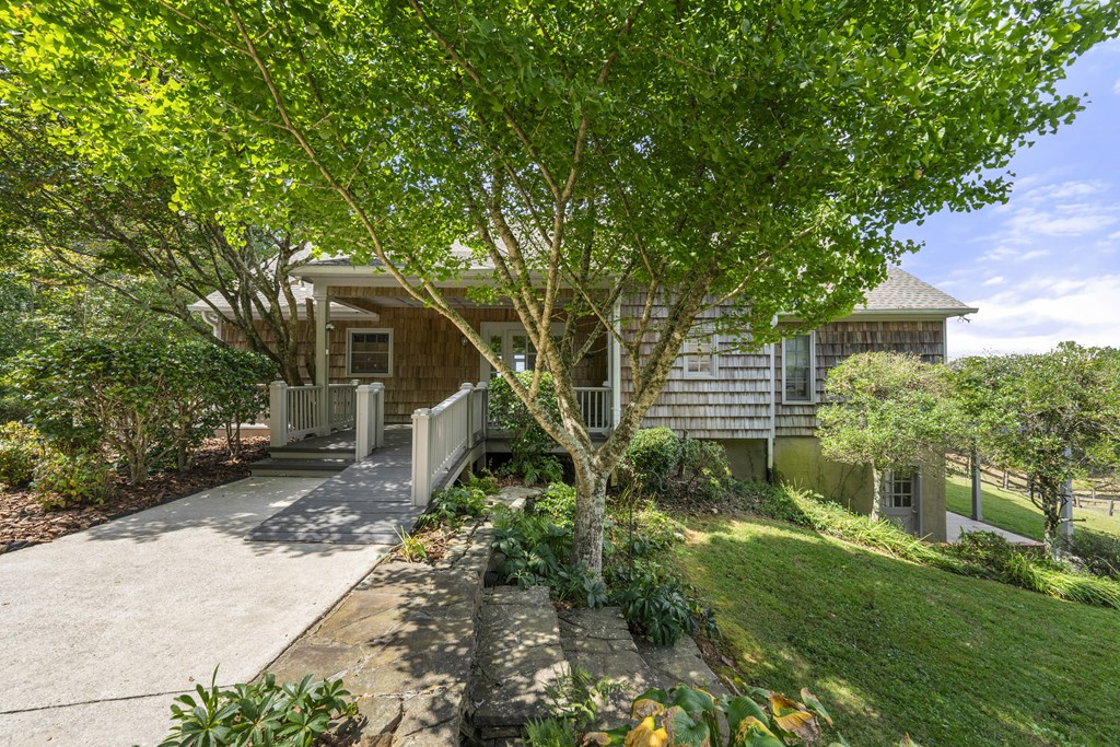 2653 Ben T Huiet Hwy