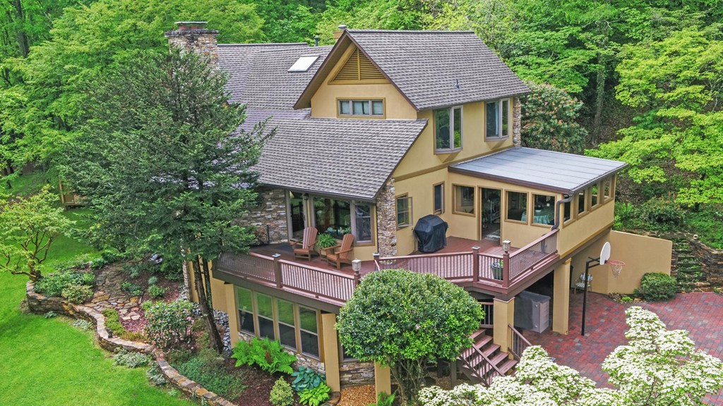186 Fairhaven Drive