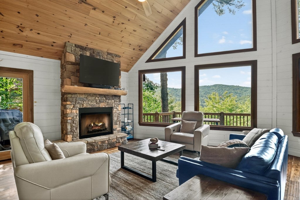 255 Indian Ridge Road