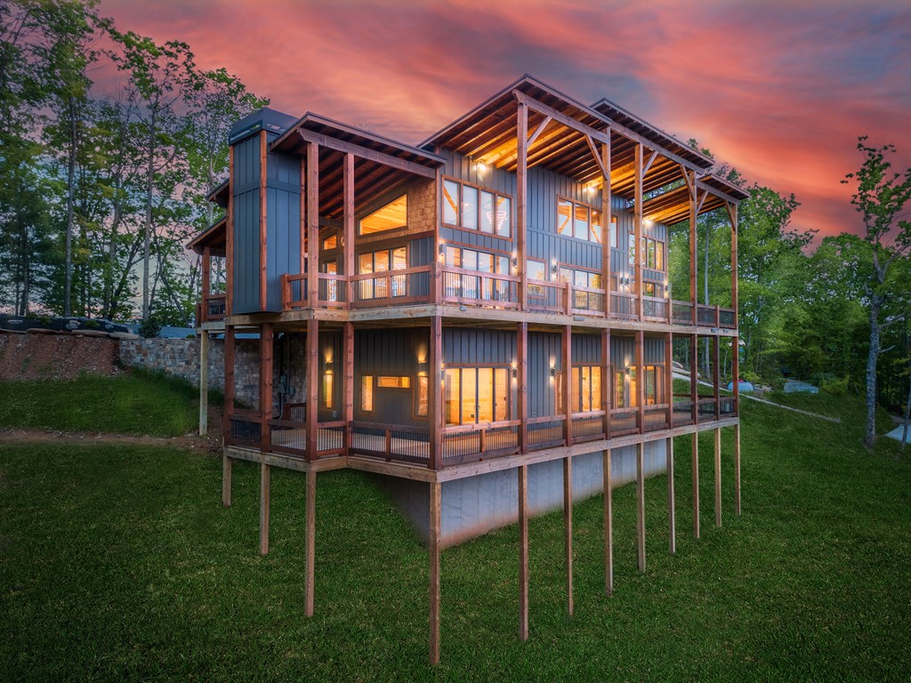 885 Tower Road