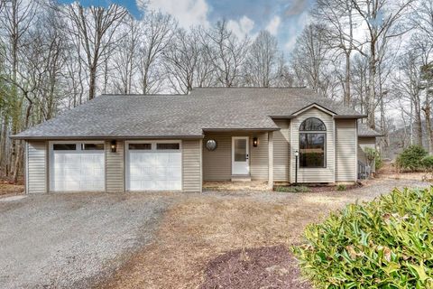 1957 Drayton Way Young Harris GA 30582