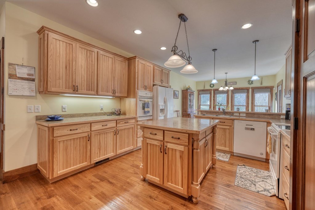 658 Ray Lewis Road