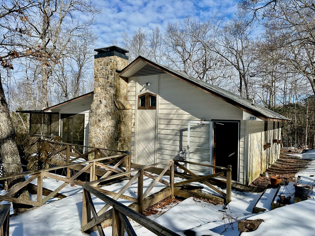 751 Coon Cove Road