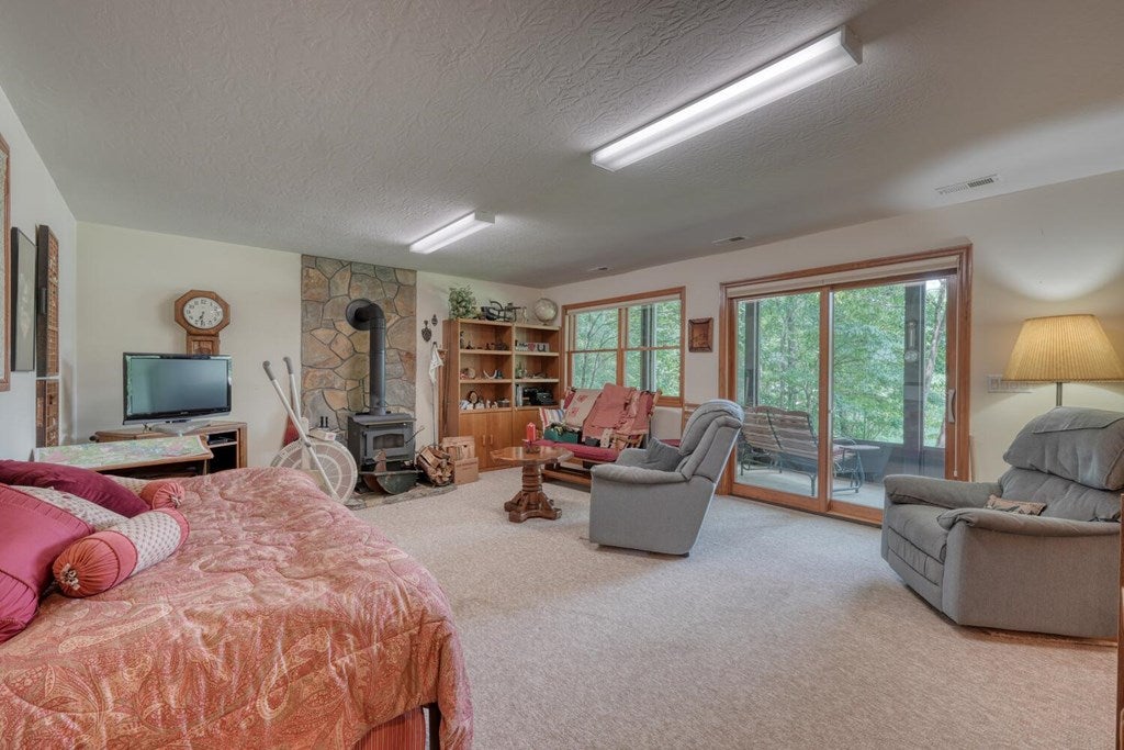 Blairsville, Georgia, 30512, United States, 3 Bedrooms Bedrooms, ,3 BathroomsBathrooms,Residential,Active,1877859