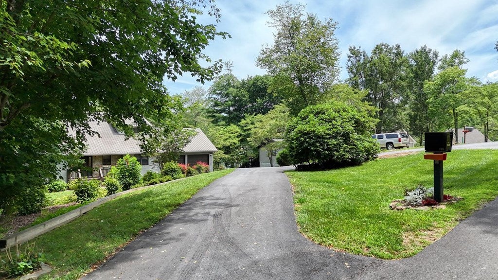 Blairsville, Georgia, 30512, United States, 3 Bedrooms Bedrooms, ,3 BathroomsBathrooms,Residential,Active,1877859
