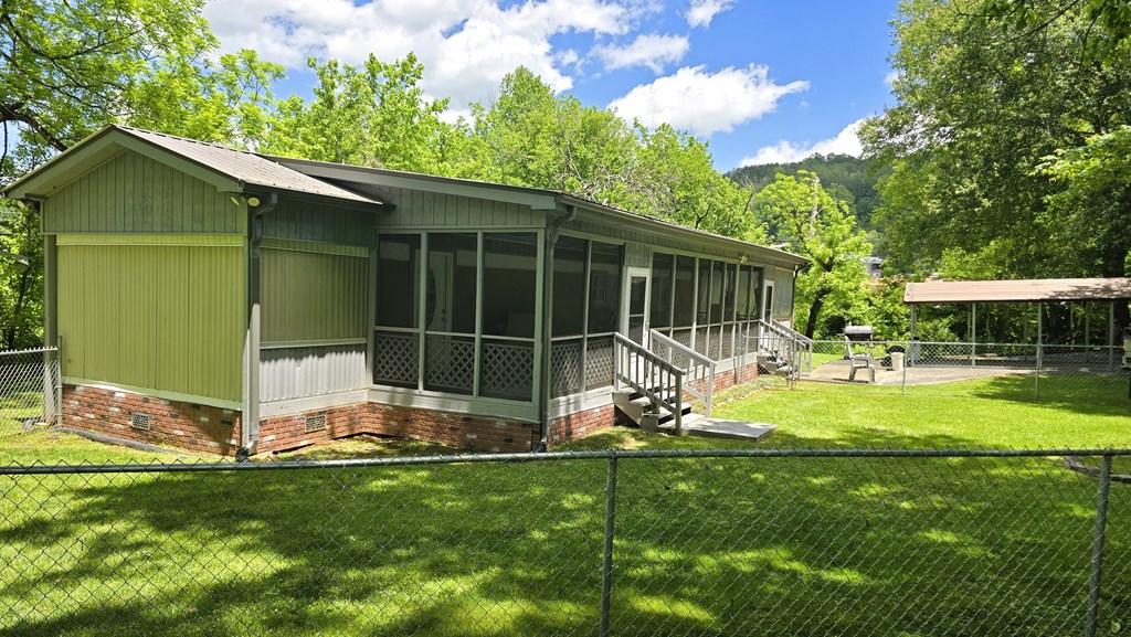 5451 Sampson Road
