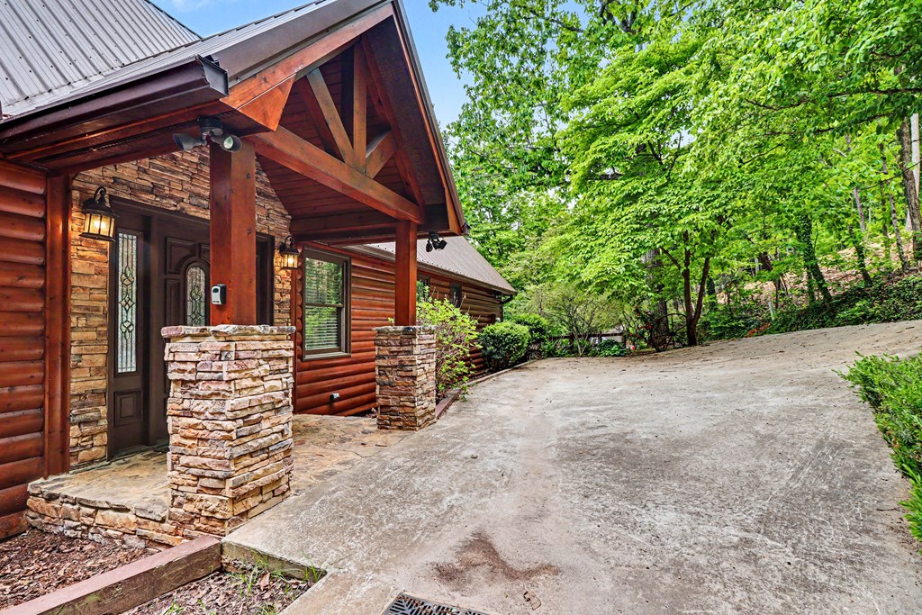112 Eagles Nest Lane