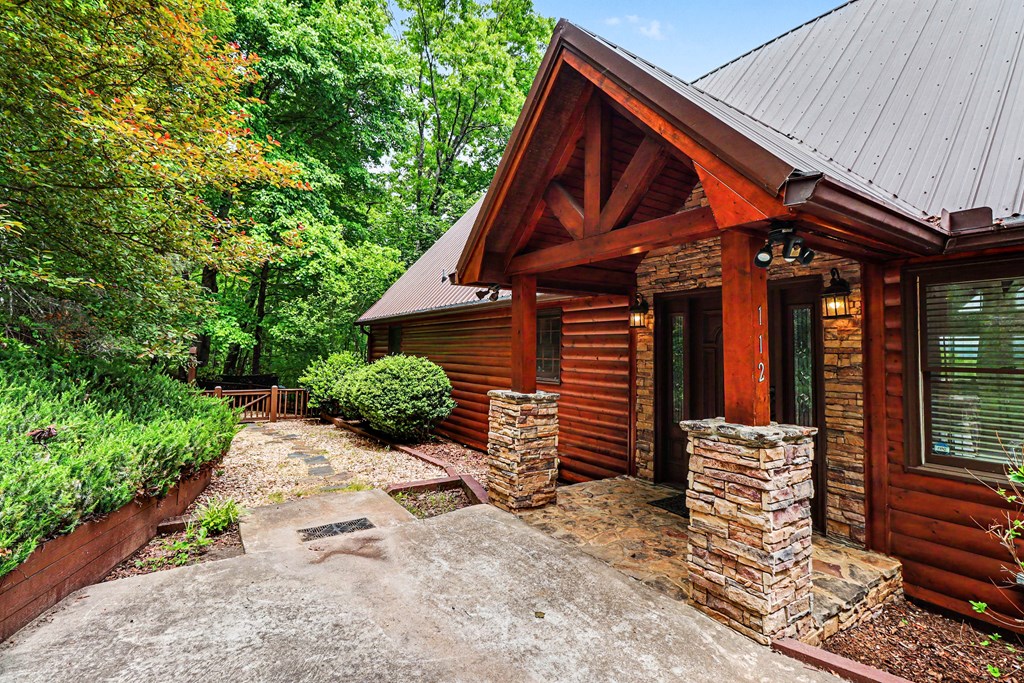 112 Eagles Nest Lane