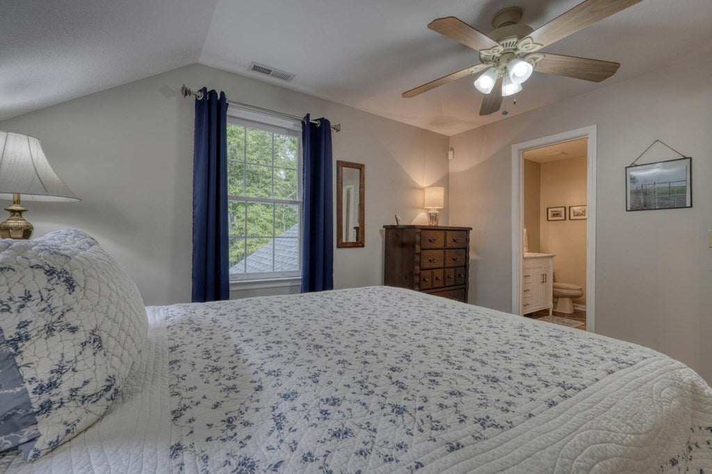 Blairsville, Georgia, 30512, United States, 4 Bedrooms Bedrooms, ,4 BathroomsBathrooms,Residential,Active,2029708