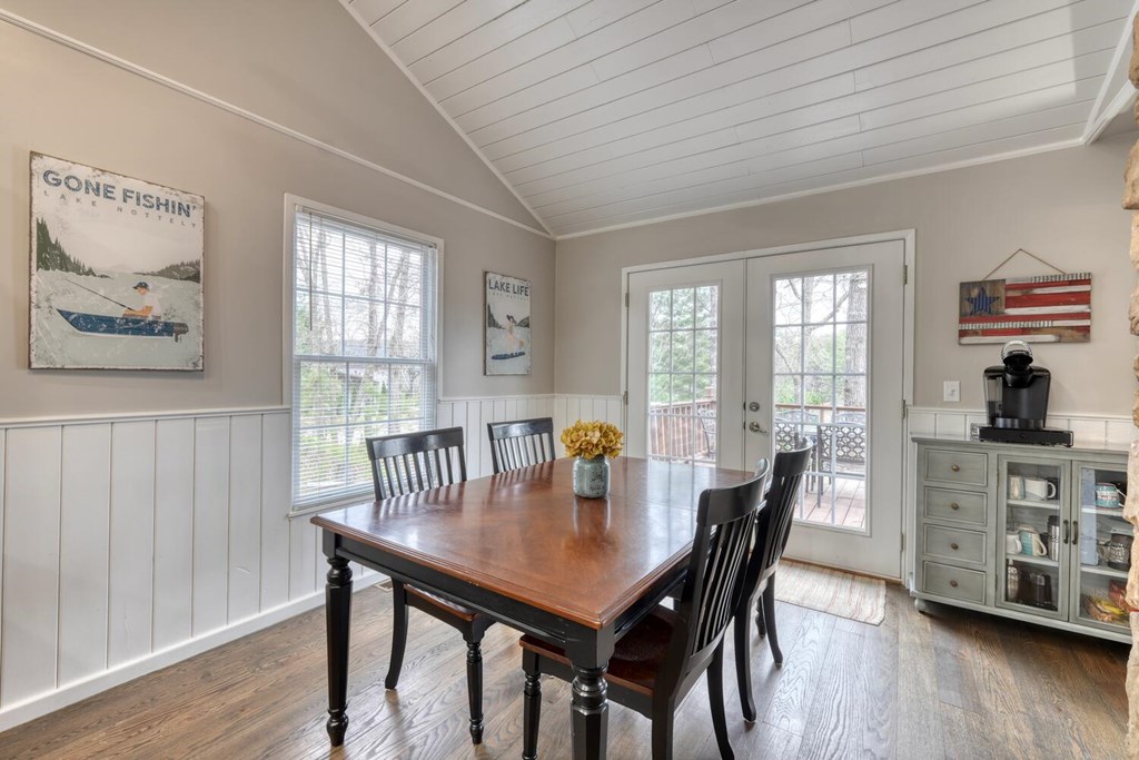 Blairsville, Georgia, 30512, United States, 4 Bedrooms Bedrooms, ,4 BathroomsBathrooms,Residential,Active,2029708