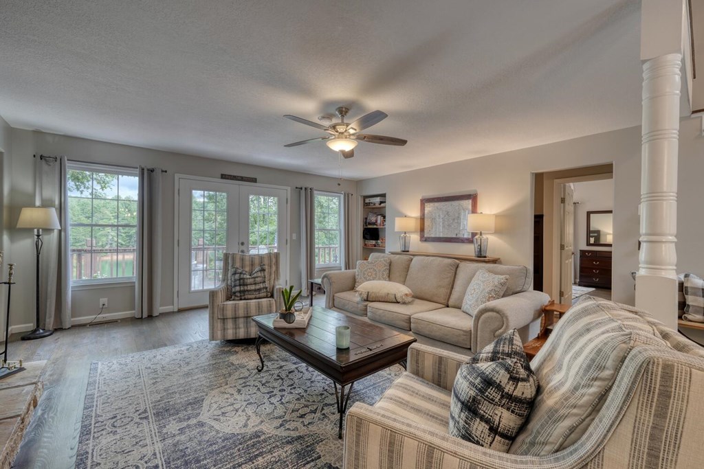 Blairsville, Georgia, 30512, United States, 4 Bedrooms Bedrooms, ,4 BathroomsBathrooms,Residential,Active,2029708