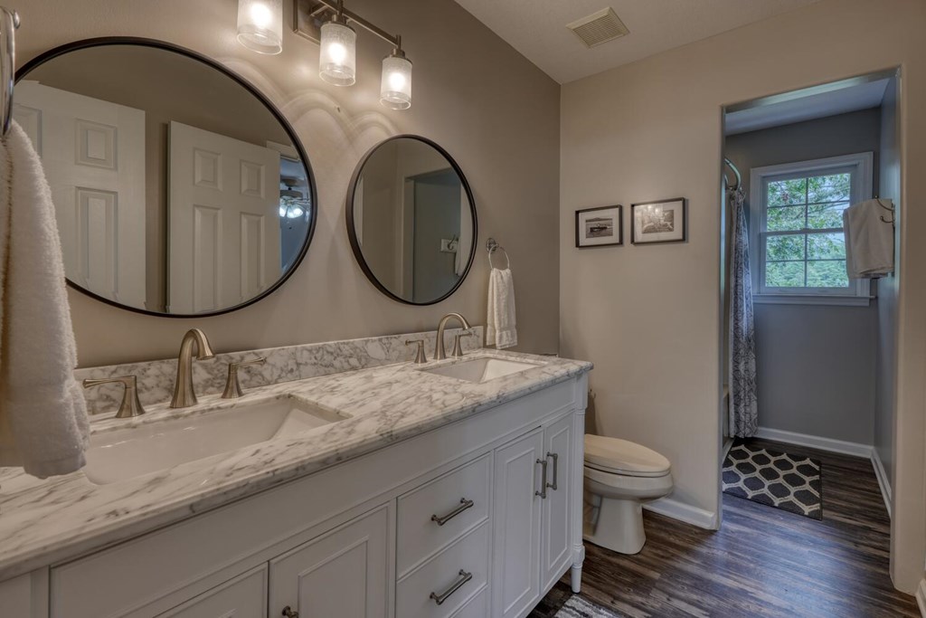 Blairsville, Georgia, 30512, United States, 4 Bedrooms Bedrooms, ,4 BathroomsBathrooms,Residential,Active,2029708