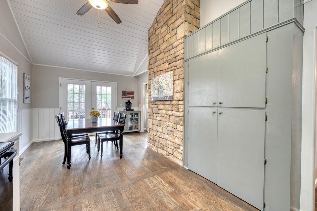 Blairsville, Georgia, 30512, United States, 4 Bedrooms Bedrooms, ,4 BathroomsBathrooms,Residential,Active,2029708
