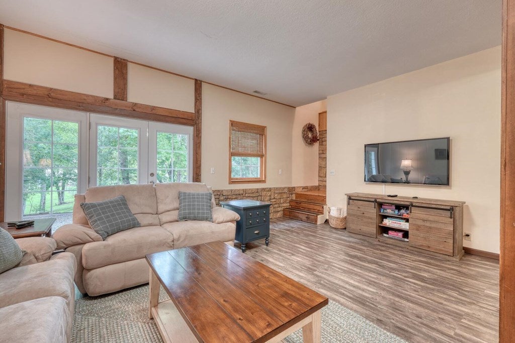 Blairsville, Georgia, 30512, United States, 4 Bedrooms Bedrooms, ,4 BathroomsBathrooms,Residential,Active,2029708