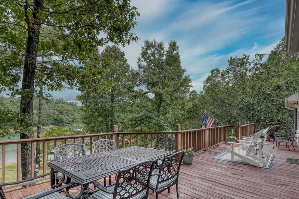 Blairsville, Georgia, 30512, United States, 4 Bedrooms Bedrooms, ,4 BathroomsBathrooms,Residential,Active,2029708