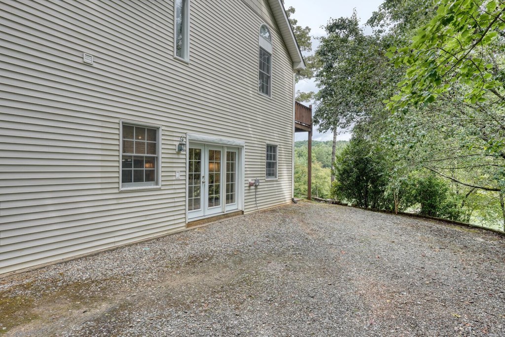 Blairsville, Georgia, 30512, United States, 4 Bedrooms Bedrooms, ,4 BathroomsBathrooms,Residential,Active,2029708