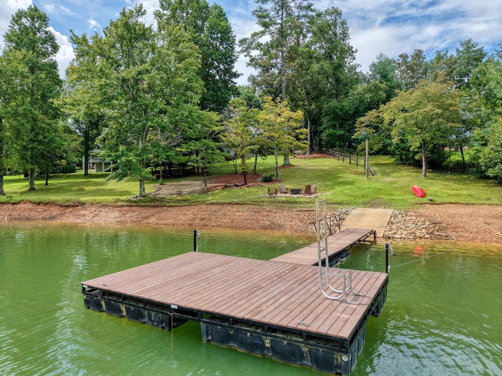 Blairsville, Georgia, 30512, United States, 4 Bedrooms Bedrooms, ,4 BathroomsBathrooms,Residential,Active,2029708
