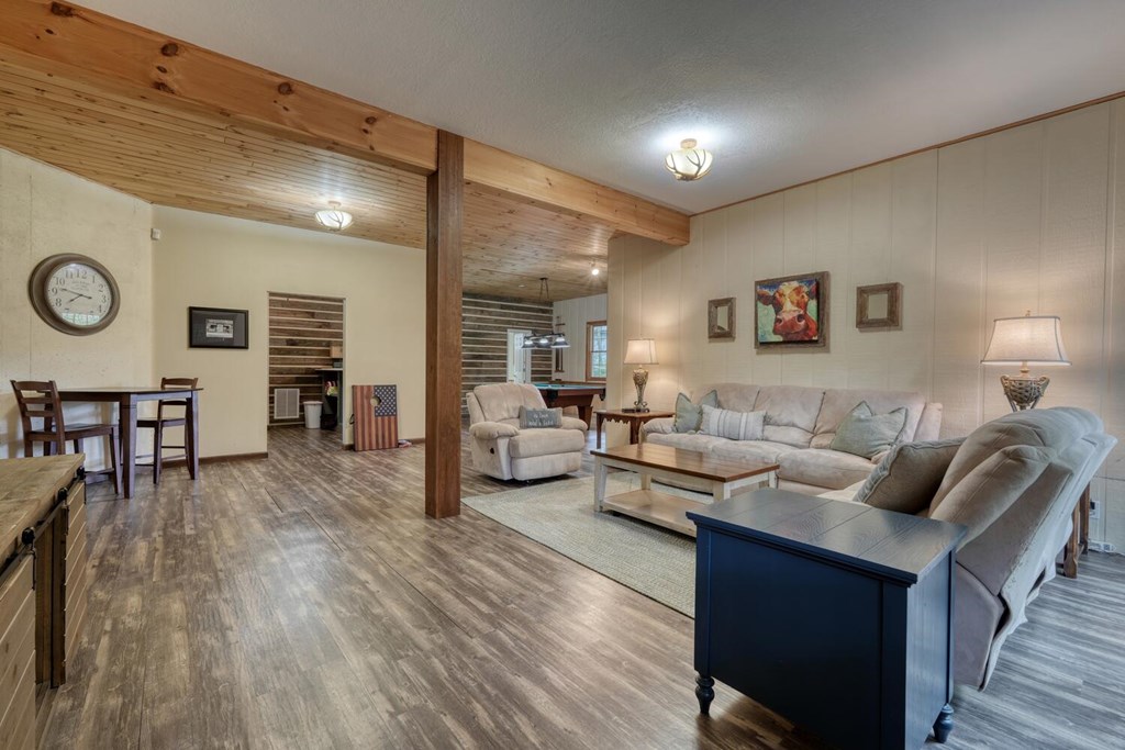 Blairsville, Georgia, 30512, United States, 4 Bedrooms Bedrooms, ,4 BathroomsBathrooms,Residential,Active,2029708