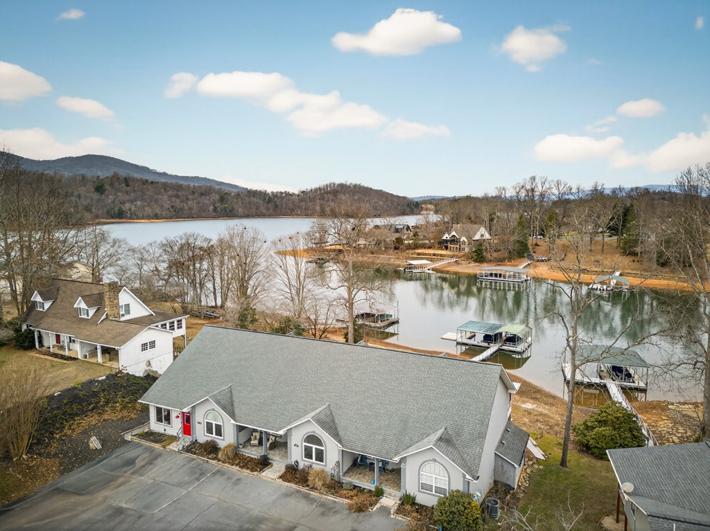 209B N Berrong Street