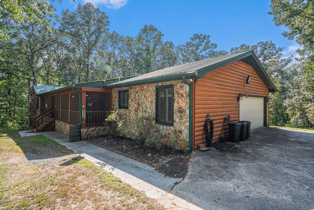 370 Davis Road