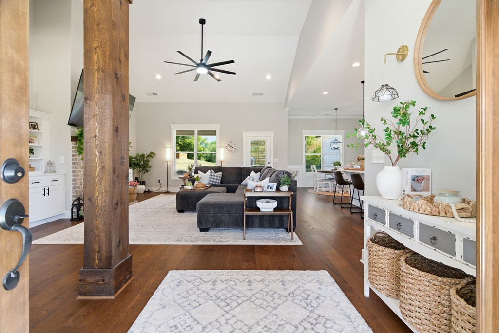 56 Village Creek Drive