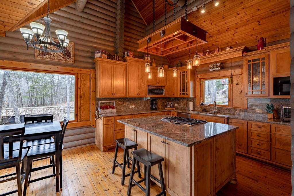 201 Mountainside Parkway