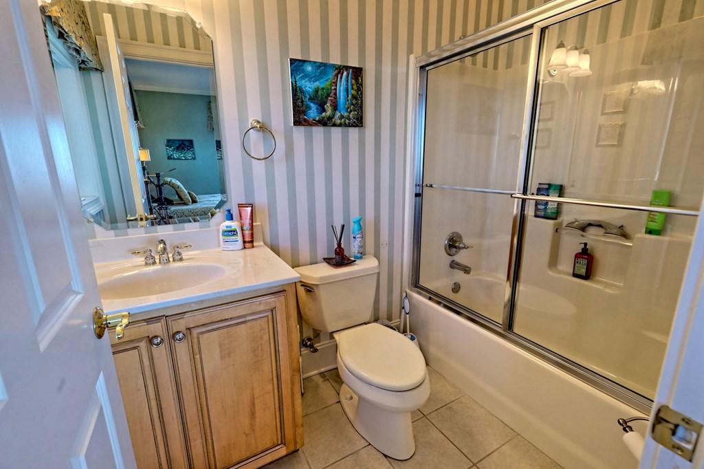 Hayesville, North Carolina, 28904, United States, 3 Bedrooms Bedrooms, ,4 BathroomsBathrooms,Residential,Active,2014943