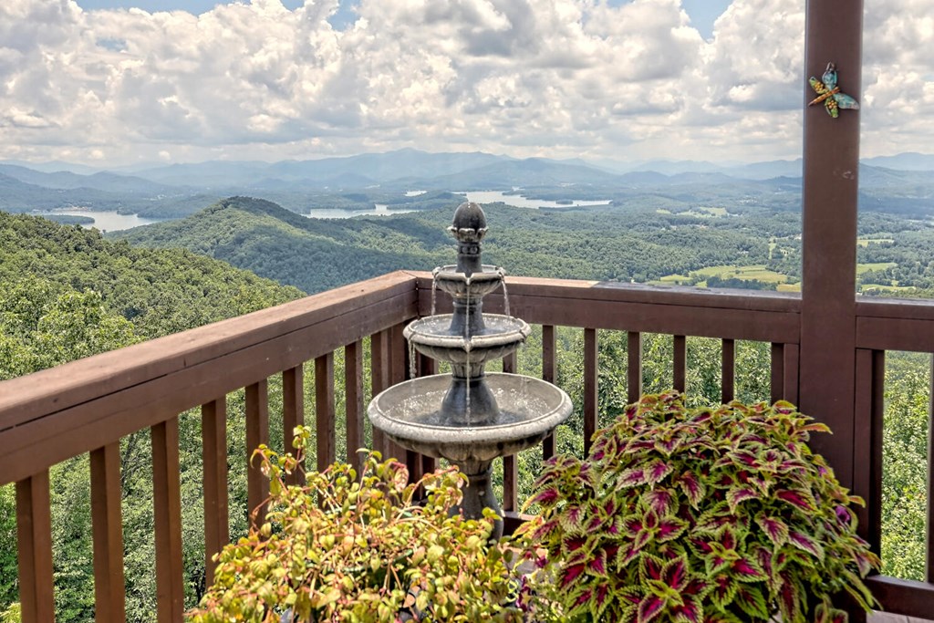 Hayesville, North Carolina, 28904, United States, 3 Bedrooms Bedrooms, ,4 BathroomsBathrooms,Residential,Active,2014943