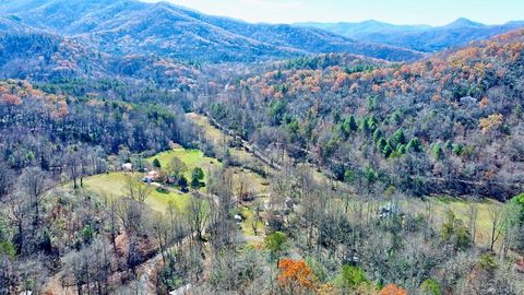 A home in Hiawassee