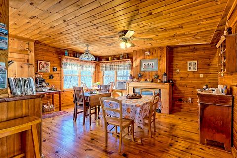 A home in Hiawassee