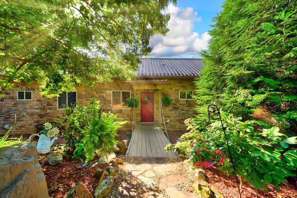 325 Weoka Court