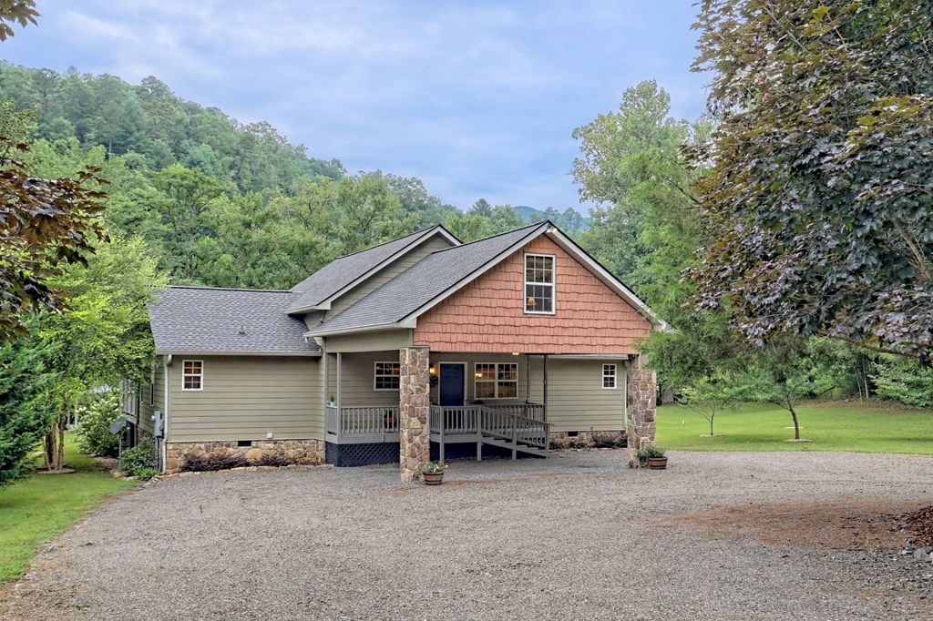 4505 Mccullum Trail
