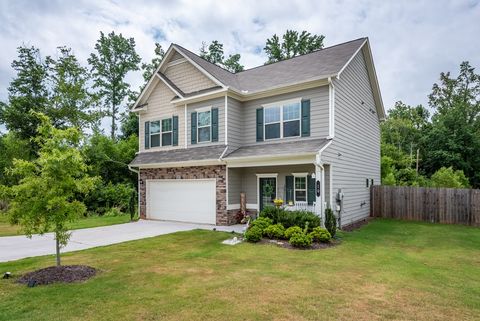 A home in Dawsonville