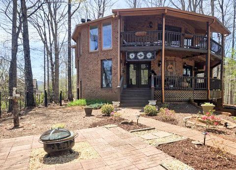 1900 Long Ridge Hiawassee GA 30546