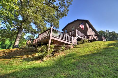 A home in Mccaysville