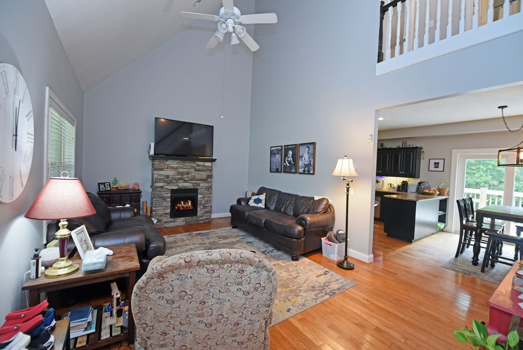 406 Ivy Bend