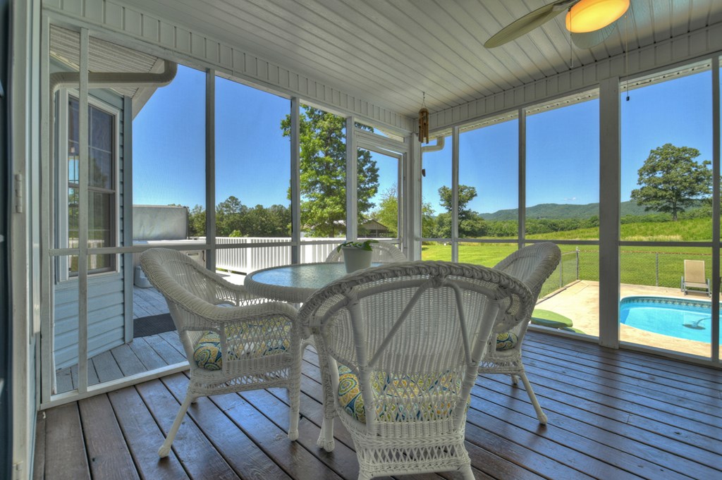 4238 Mobile Road