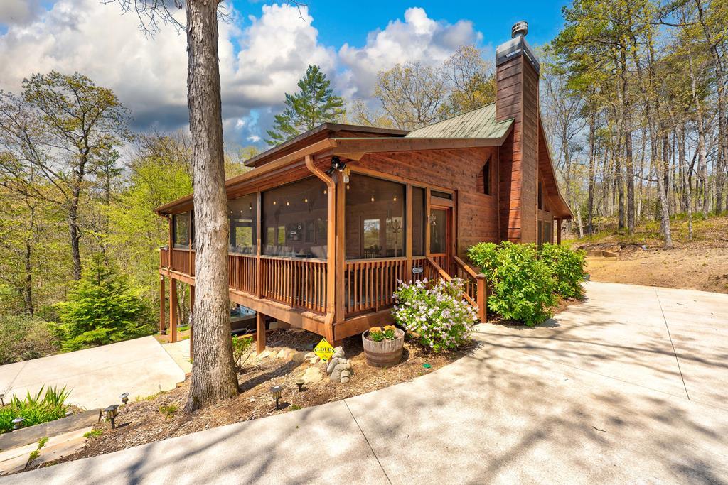 653 The Woods Road