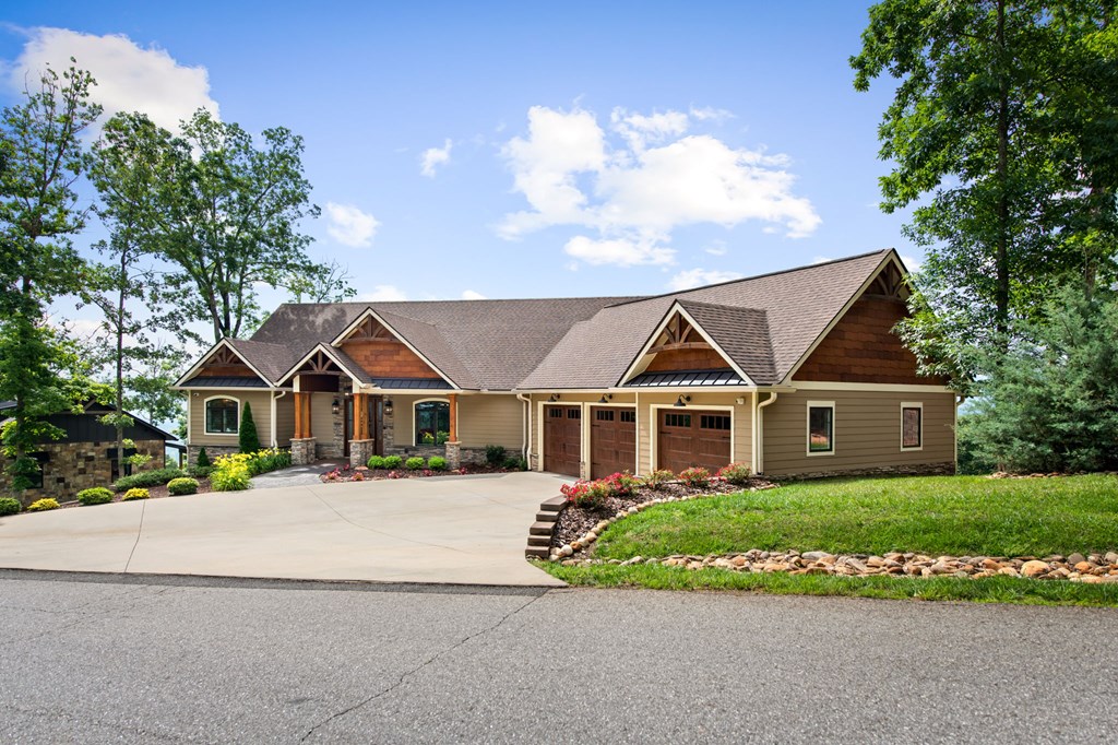 437 Winding Ridge