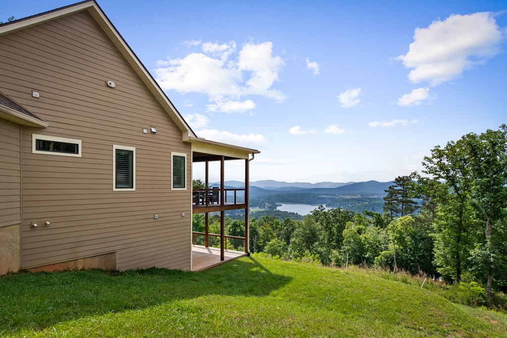 437 Winding Ridge
