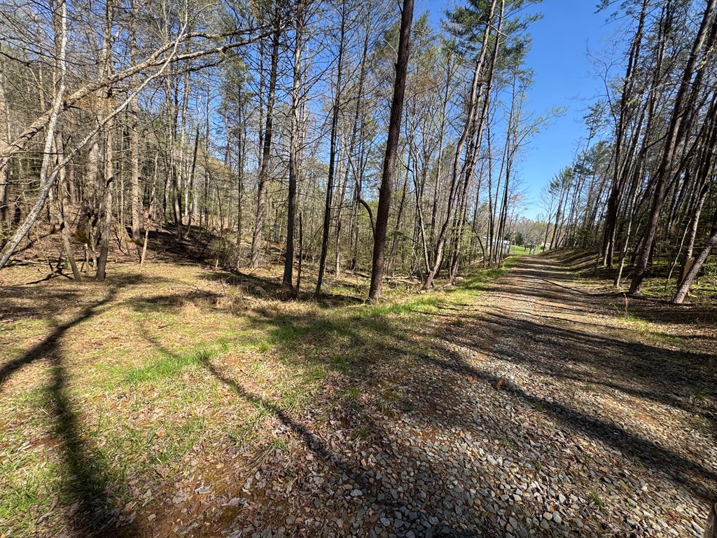 3 Acres Trails End Road