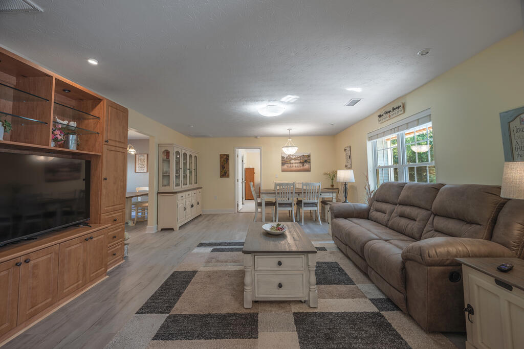 207 Dogwood Drive